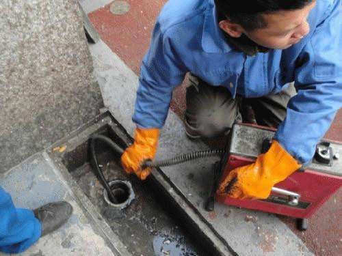 灯塔疏通下水道